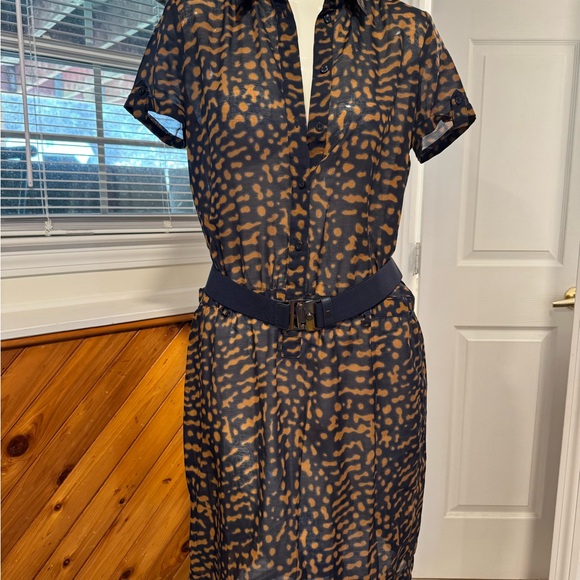 Stylish Blue Brown Women's Dress Size 6 with Silver Belt Very Lightweight - Picture 2 of 8